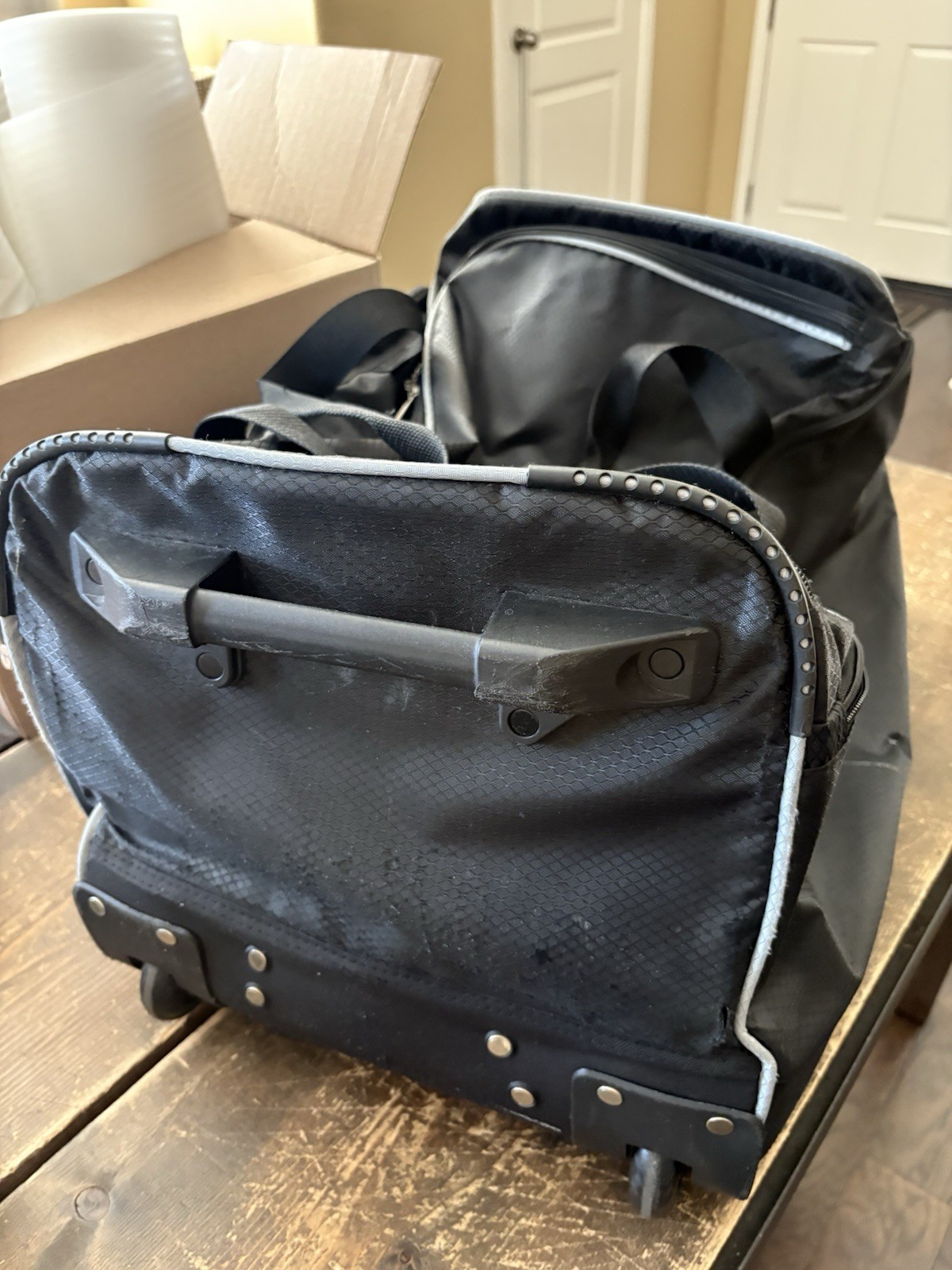 Lightweight Travolution Dance Bag with Garment Ra… - image 11