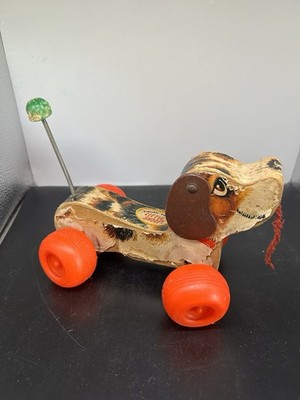 Vintage Fisher Price Little Snoopy Pull Toy Wood # 693 7 1/4 Long