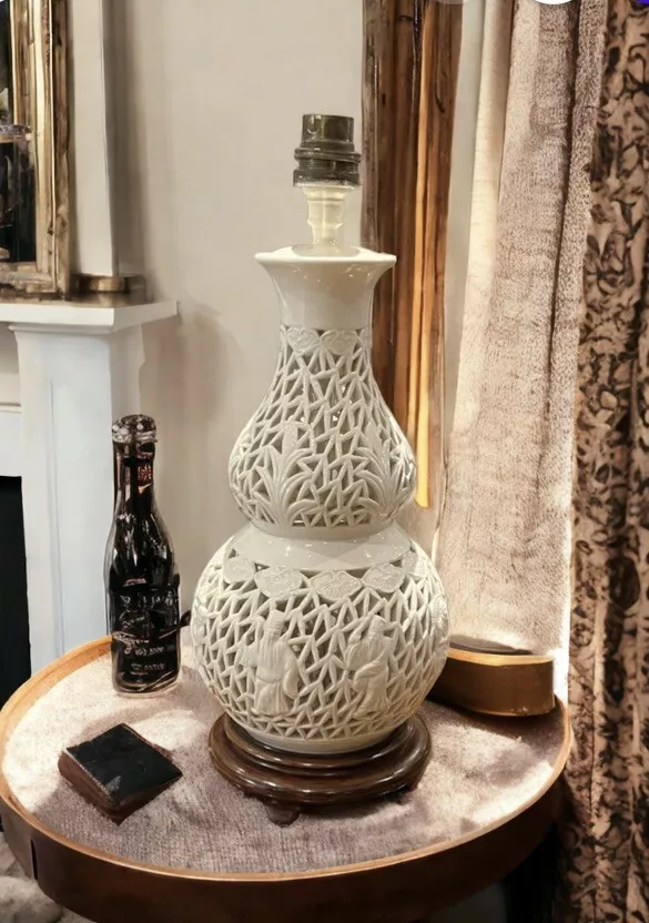 Chinese vase sale lamp