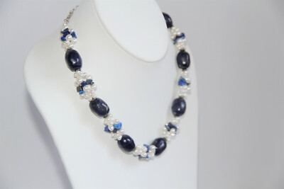 Wunderschöne Halskette aus Lapis, Perlen und Sterlingsilber
