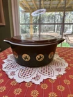 Pyrex Zodiac 475-B Casserole Dish with Lid, 2.5 Quart, Vintage 1961