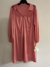 NWT Vintage Vanity Fair Coral/Pink Nylon Satin Robe, Glisanda Size Small Cottage