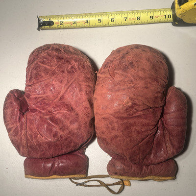 Vintage Wilson 303 Antique Boxing Gloves Red Leather Good Condition Yellow Nylon
