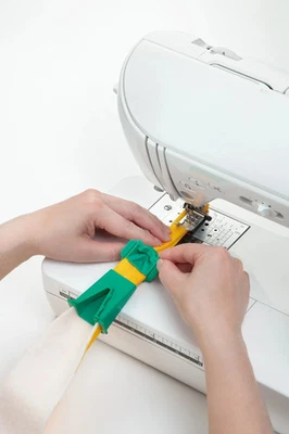 Clover Fabric Tube Maker - Bag Making, Rugs, Mats Home Decor Crafts