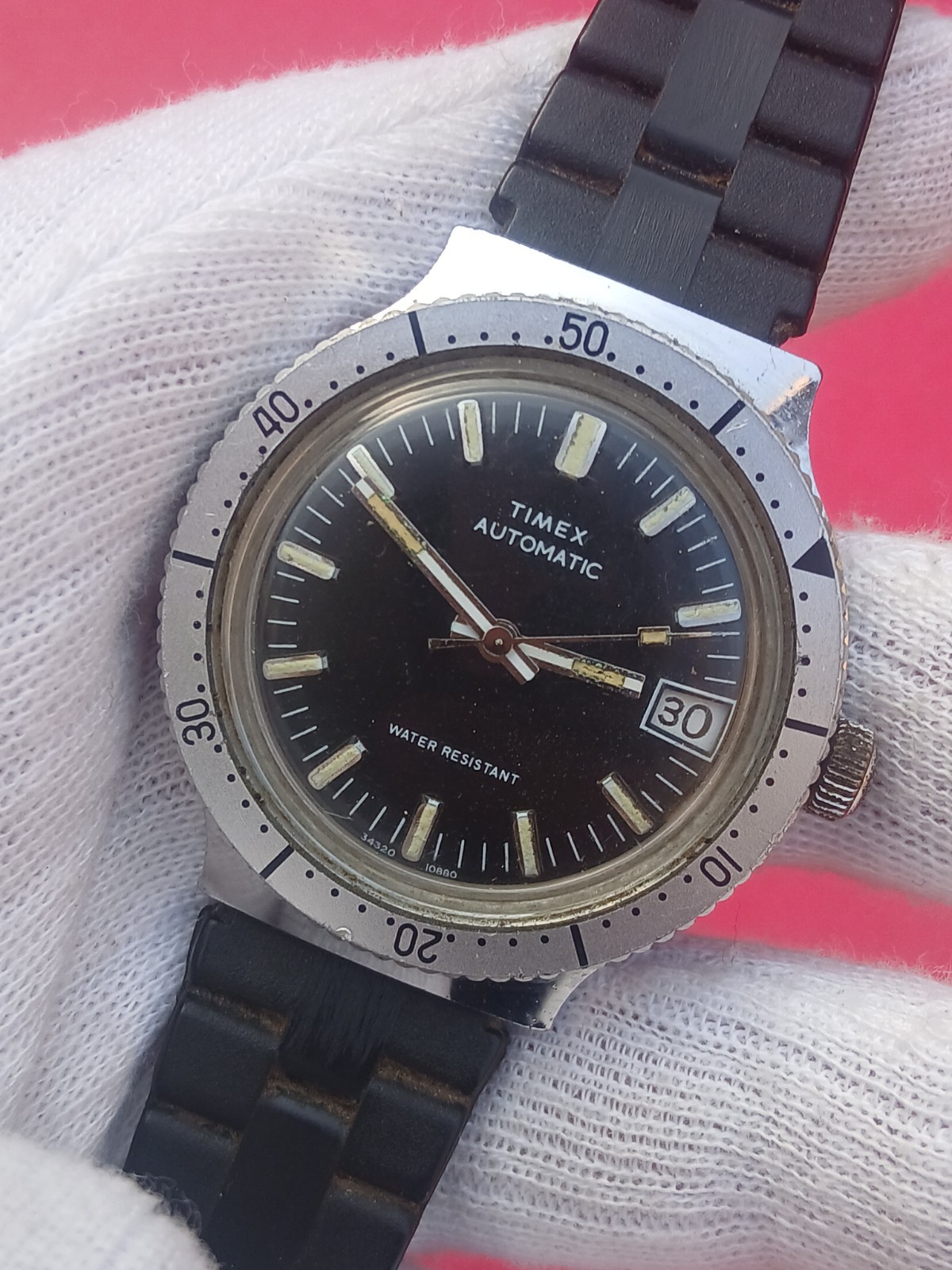 Britain Timex Automatic Vintage Diver Great Men's Watch Case - VintageWatches.PK Britain Timex Automatic Vintage Diver Great Men's Watch Case - vintagewatches.pk