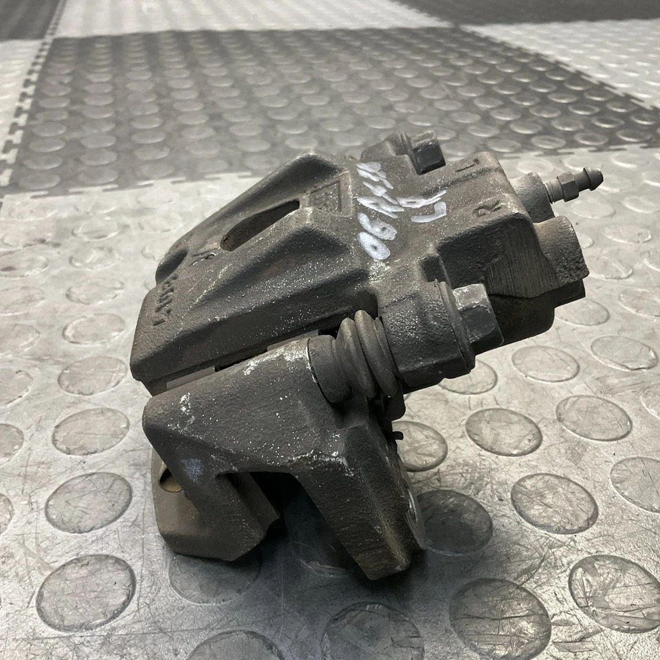 2004-2006 Lexus RX 330 Rear Left Driver Side Brake Disc Caliper OEM - Image 4 of 4