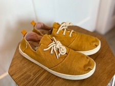 TOMS Youth Size 5 Shoes Two Pairs 