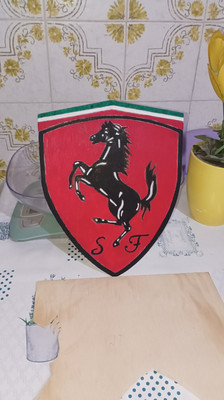 Ferrari Gadgets aus Holz