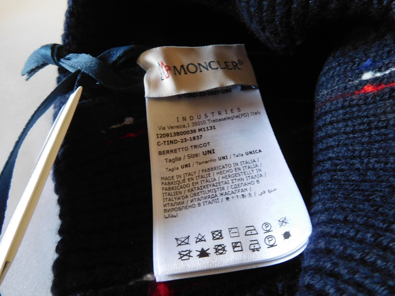 New MONCLER Berretto Tricot Men's Ribbed Beanie with Tipping ~Navy image 9