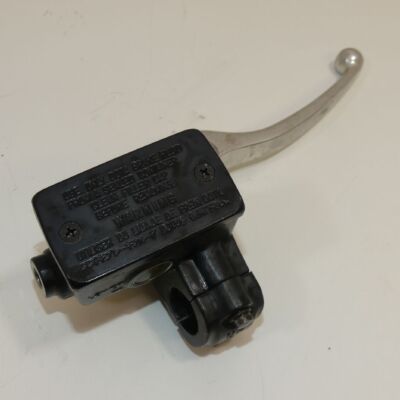 Suzuki GSF 1200 S WVA9 EZ:02 Bremspumpe vorne Hauptbremszylinder Bremse 38772