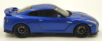 Kyosho 1 18 Scale Diecast KSR18044BL2 - Nissan GT-R Premium