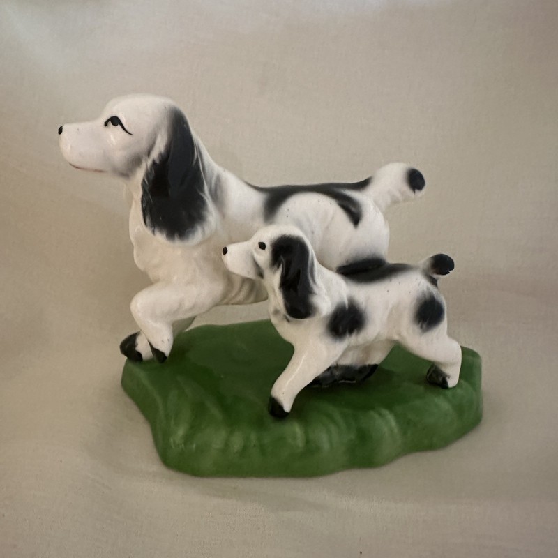 Vintage Porcelain Spaniel Dog Figurine Dog and Puppy Made In Japan