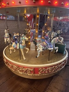 Mr Christmas Marquee Grand Carousel | eBay