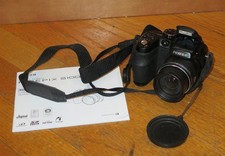 Fuji Finepix S1000fd 10mp Digital Camera w/12x Zoom - Uses AA Batteries