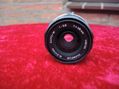 Olympus G. ZUIKO Auto - W 1 : 2,8, f = 35mm / Objektiv