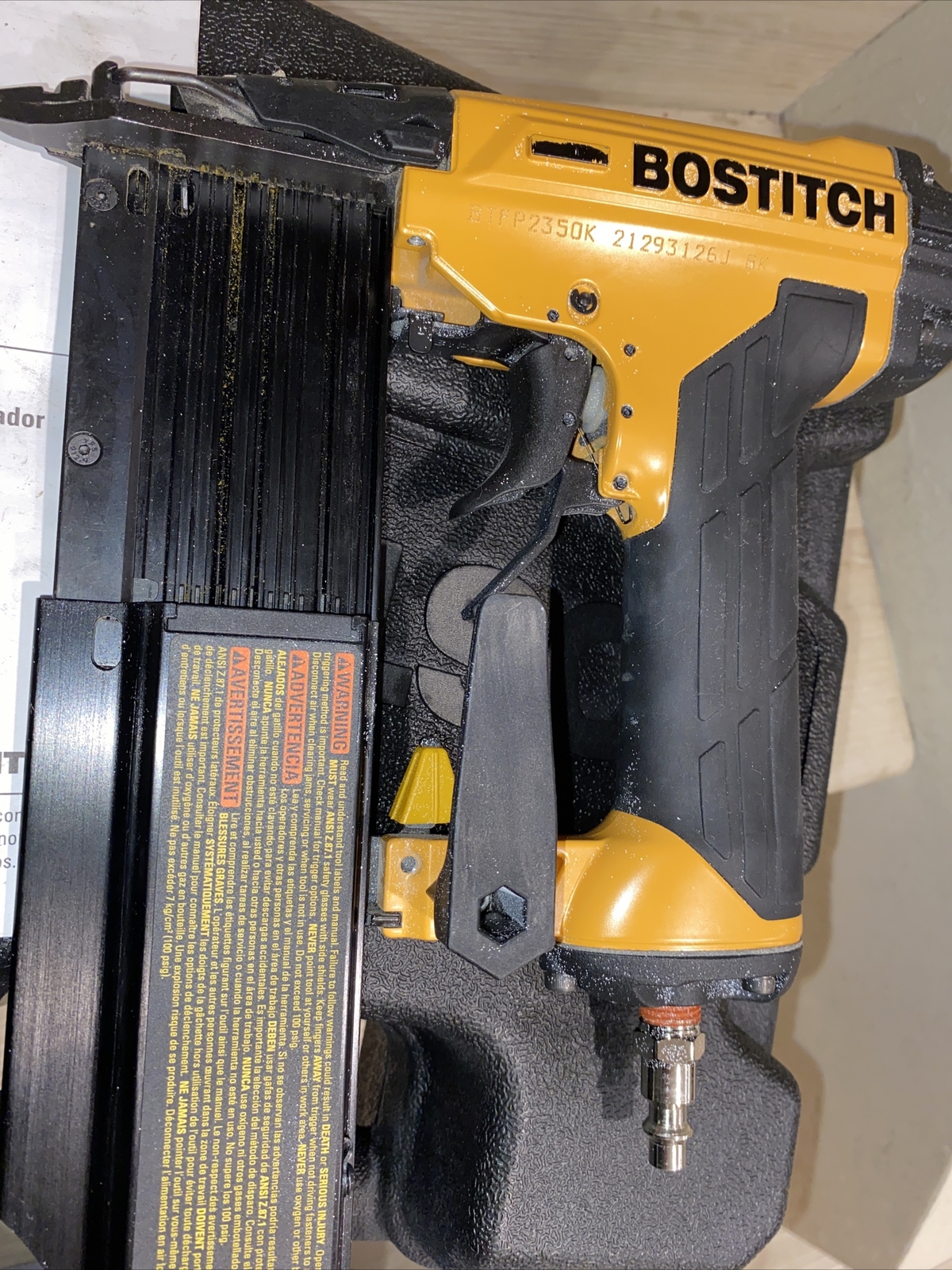 Bostitch BTFP2350K 2inch 23Gauge Pneumatic Pin Nailer Used