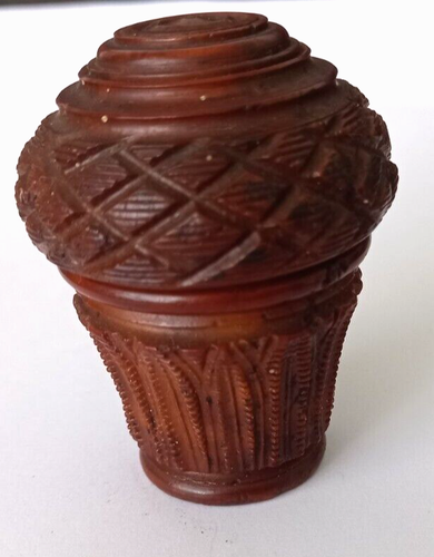 Antique Carved Treen Wood Nutmeg Grater - Picture 2 of 9