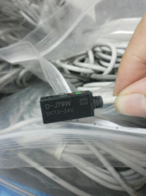 1PC New   D-J79W DJ79W Magnetic Switch   #WD8