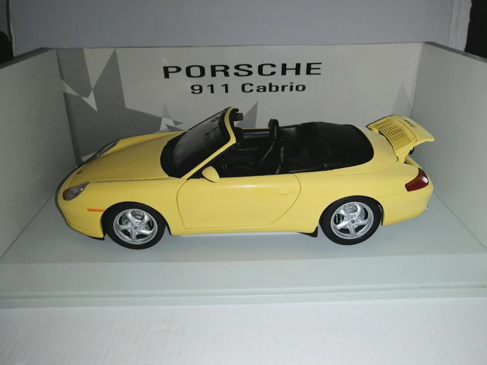 PORSCHE 911 CABRIO REF.27906 UT MODELS SCALA 1/18 - Immagine 2 di 4