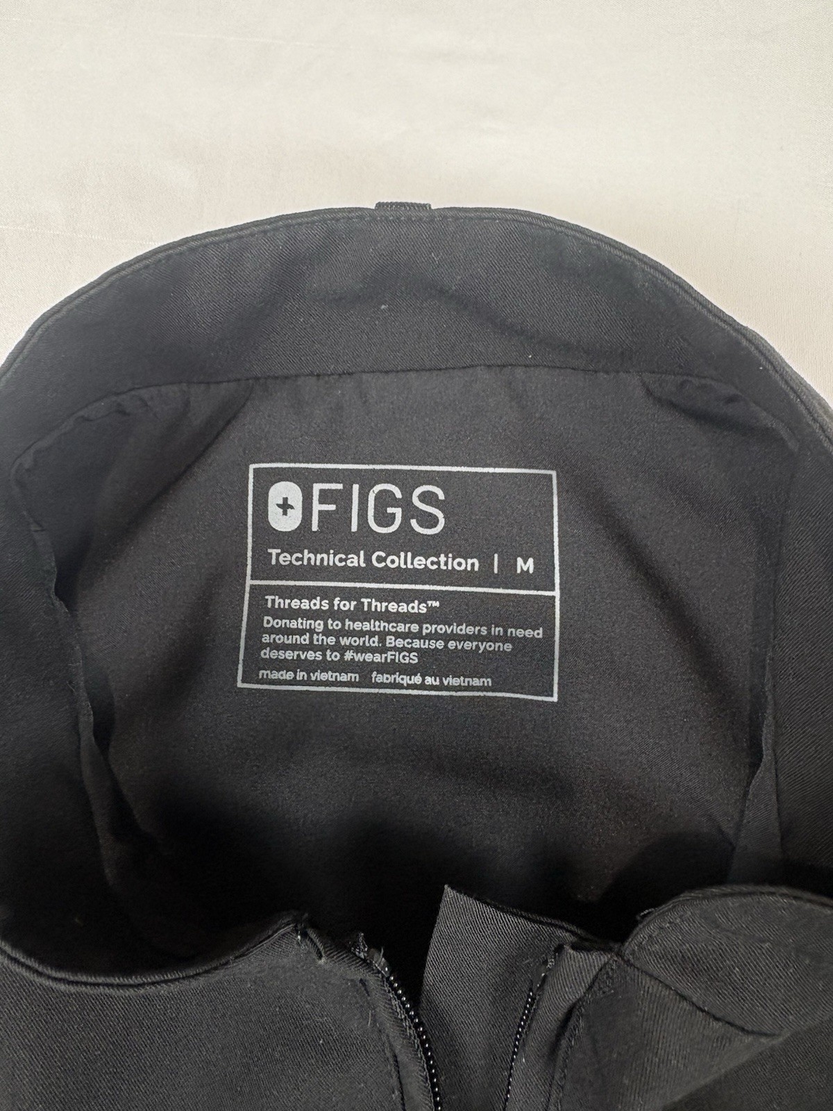 FIGS Technical Collection Full Zip Lightweight Ja… - image 3