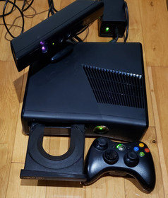 Xbox 360 S Slim 4GB 1439 Console Kinect Bundle, Controller Power AV, TESTED
