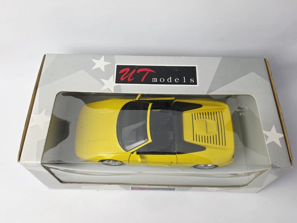 UT MODELS FERRARI F355 SPIDER 1/18 SCALE MINT IN BOX! - Image 4 of 4