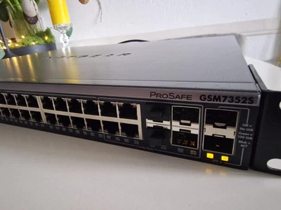 Netgear ProSAFE 48-Port RJ45 + 4 SFP + 2 SFP+ 10Gbps Switch (GSM7352Sv2) - Bild 1 von 3