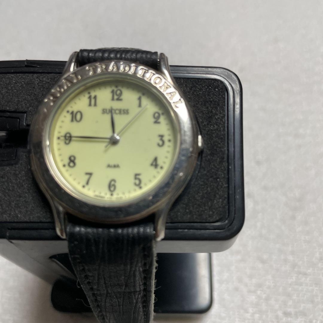 Dial  Sold-as-is Watch for and Seiko Parts / Green Repair Used ALBA As-is Quartz - vintagewatches.pk