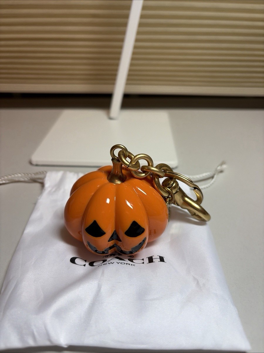 RARE ! Authentic Coach Pumpkin Purse Charm Keyring. CAF79. NWOT