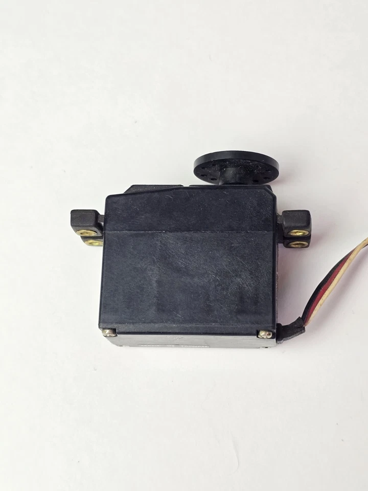 RC Futaba FP-S148 Indirect Drive Servo - Image 2 of 2