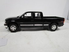 WELLY 1/18 BLACK 1999 CHEVY SILVERADO Z71 EXTENDED CAB FLEETSIDE *ISSUE*
