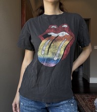 H&M THE ROLLING STONES GRAPHIC TEE WOMENS XS BAND T SHIRT VINTAGE LOOK RAINBOW