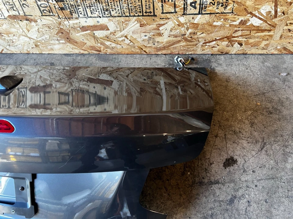 ПАНЕЛЬ КРЫШКИ ЗАДНЕГО БАГАЖНИКА BMW 2014-2020 F23 В СБОРЕ МИНЕРАЛЬНО-СЕРАЯ МЕТАЛЛИЧЕСКАЯ ОТ ОРИГИНАЛЬНОГО ПРОИЗВОДИТЕЛЯ 27K - Изображение 2 из 4