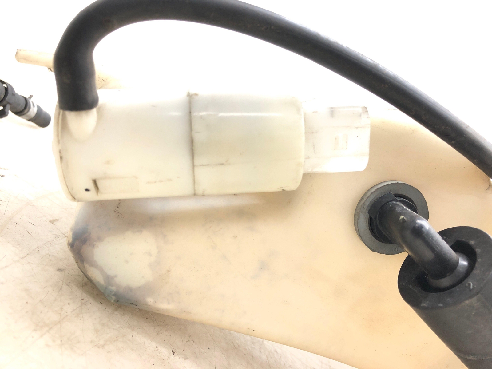 2006-2012 BENTLEY CONTINENTAL WINDSHIELD WASHER FLUID RESERVOIR TANK 3W0955453B