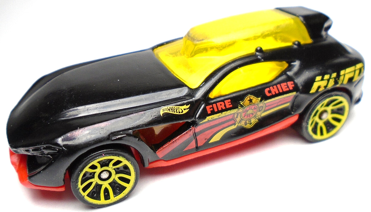 2019 HOT WHEELS FAST MASTER FIRE CHIEF BLACK 2 3/4" DIECAST CAR W/ YELLOW & RED
