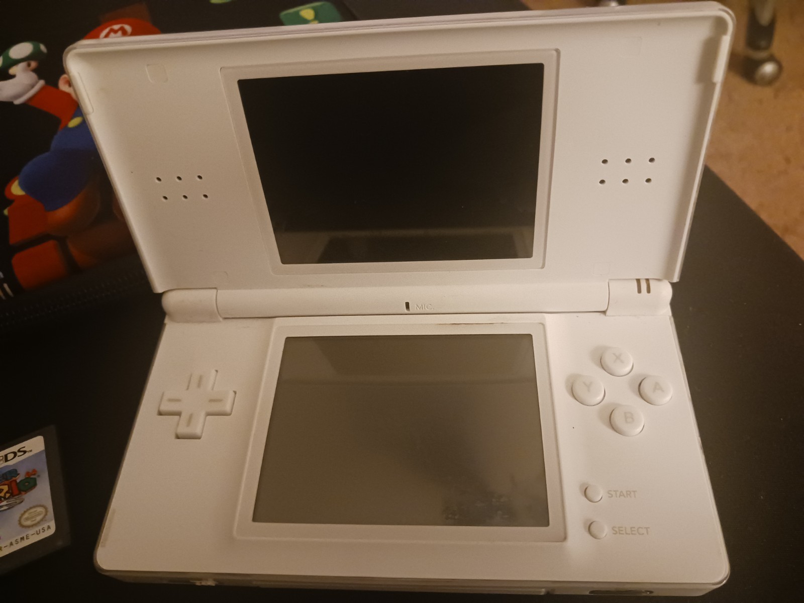 NINTENDO DS LITE 2006 WHITE WITH SUPER MARIO DS GAME 2 CHARGERS & A CASE WORKS 