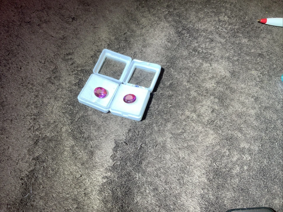 Розовые сапфиры 5,4 CTW 8 мм Rd Lab создали розовые/фиолетовые сапфиры - Изображение 2 из 4