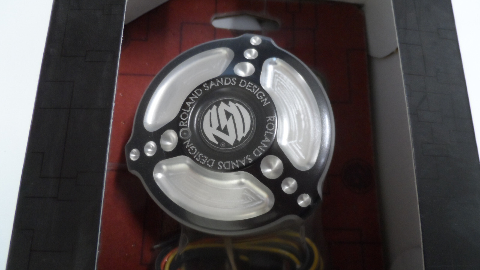 Picture 1 of 3