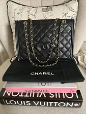Authentic Chanel Vintage Diamond CC Quilted Chain Shoulder Bag  CHIC 💗💗
