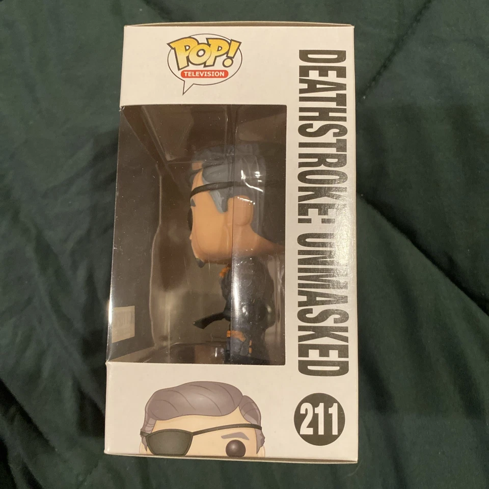 Funko PoP Television DC Arrow #211 Deathstroke: Unmasked Hot Topic exclusivo en paquete Foto 2 de 4