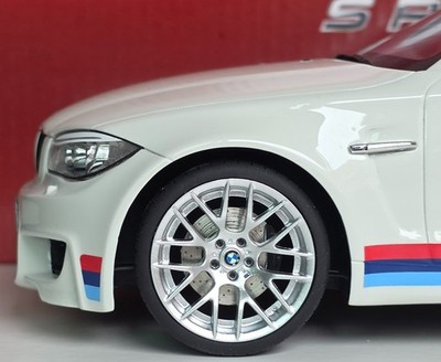 BMW 1M E82 2011 White Pack Performance 1:18 GT SPIRIT GT703