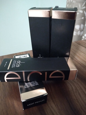 LOT OF 4: Elcie Cosmetics Complete Remedy Silque Concealer Light Medium *NEW*