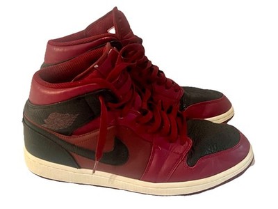 Air Jordan 1 Mid Reverse Banned Red Black 554724-601 Men s Size 11 2017 Retro
