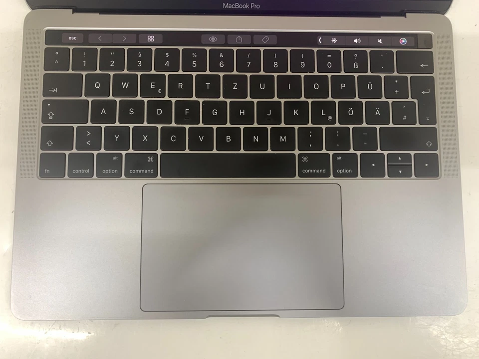 Apple MacBook Pro A1706 13" i7 6th Gen 16GB RAM 500GB NVMe Grade C DEU - Image 3 of 4