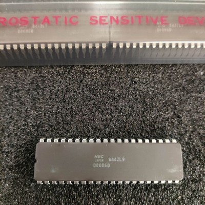 D8086D - NEC DIC40 CERDIP40 Microprocessor 8086 UPD8086D
