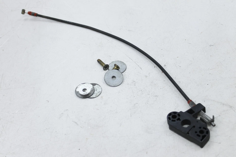 02-04 TRIUMPH SPRINT CONJUNTO DE BLOQUEO DE PESTILLO ASIENTO TRASERO PASAJERO Foto 3 de 4