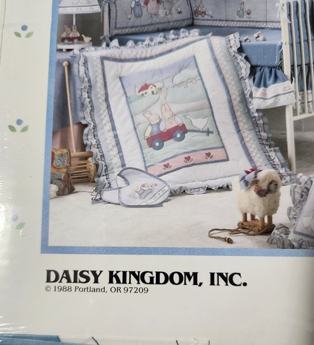 Vintage Daisy Kingdom Honey Bunny Nursery Collection Soft Wall Hanging 1988 New - Picture 5 of 6