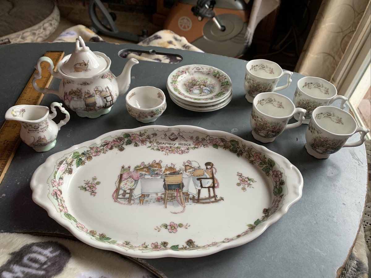 Royal Doulton Brambley Hedge Tea Set Serving Tray Creamer Sugar
