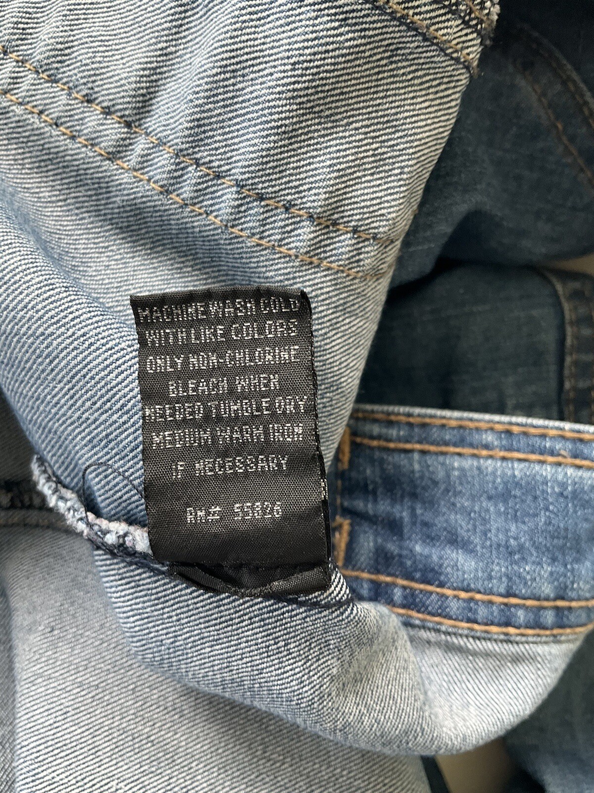 Baccini Denim Snap Button Jacket Size Large - image 6