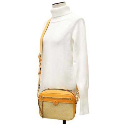 TORY BURCH 79356 703 GOLDFINCH Tモノグラム カメラバッグ 新品 TORY BURCH 79356 703 GOLDFINCH T Monogram Camera Bag Leather